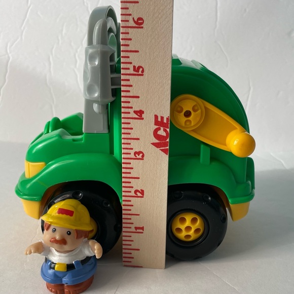 Y2K Fisher Price Mattel LITTLE PEOPLE
Recycle Trash Garbage Truck with sounds - Picture 11 of 16